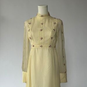 1960's Wedding Gown Cottagecore Embroidered Small